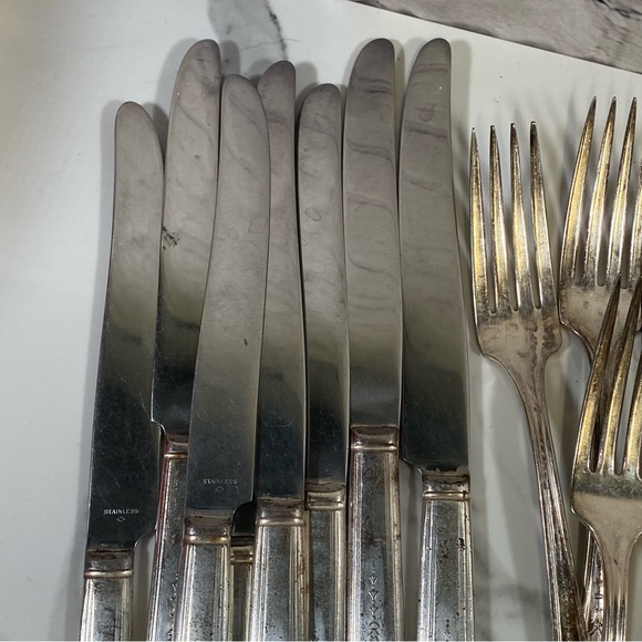 Antique Niagara Silver Plate Flatware 3 Pounds Forks Spoons Butter Knives - Picture 5 of 11